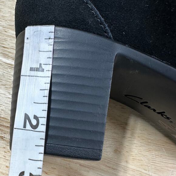 Clarks Bendables Black Suede Ankle Boots 68728 Women's Size 8.5W EUC - Picture 10 of 10